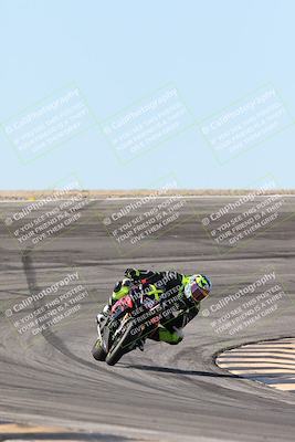 media/Jan-15-2026-Racers Edge (Thu) [[dfebeb70ab]]/3-B Group/Session 2 (Bowl Exit)/